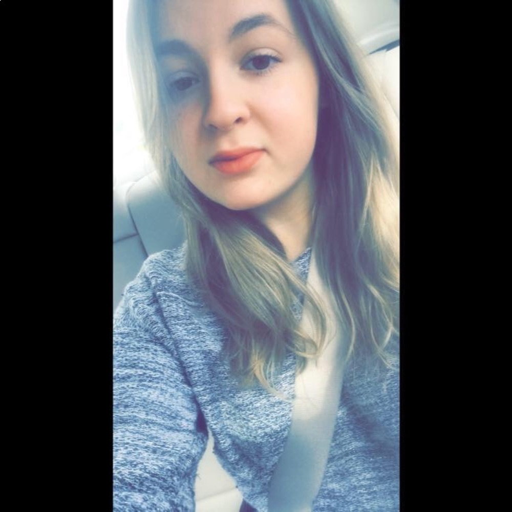 Meet your Posher, Rebecca
